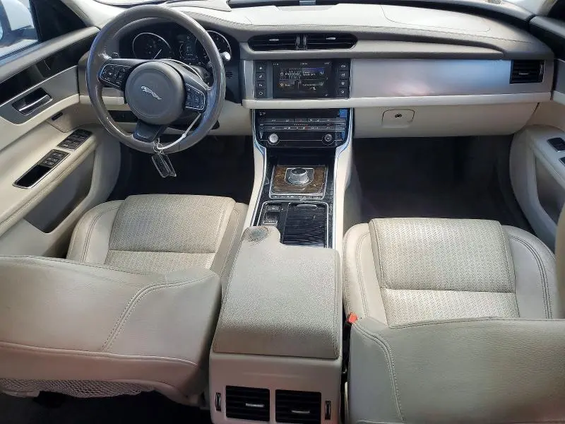 2016 JAGUAR XF PRESTIGE  