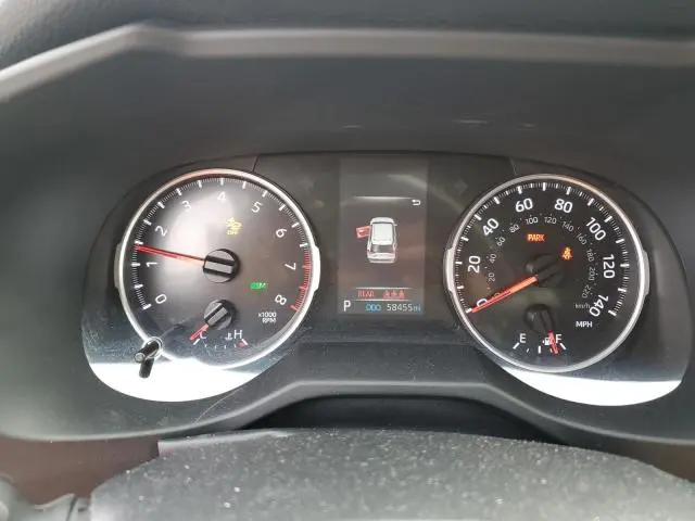 2021 TOYOTA RAV4 XLE  