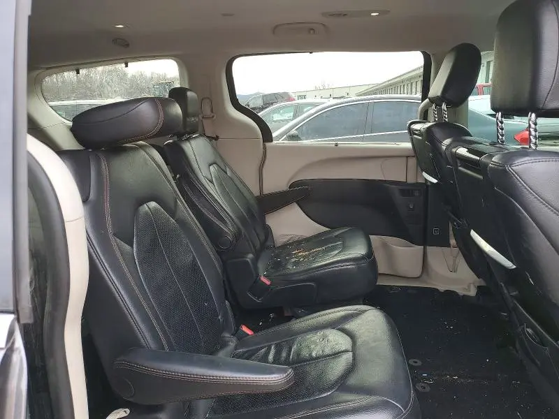 2017 CHRYSLER PACIFICA TOURING L PLUS  