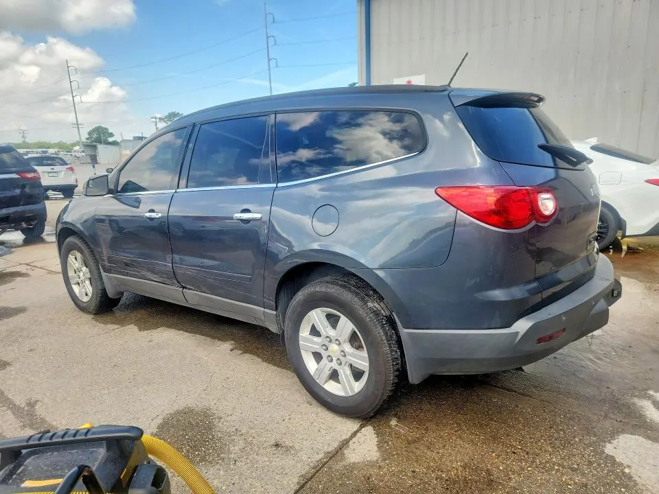 2011 CHEVROLET TRAVERSE LT  