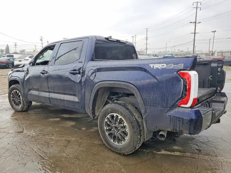 2024 TOYOTA TUNDRA CREWMAX SR  