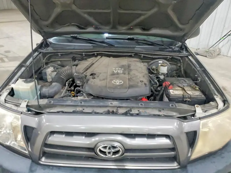 2010 TOYOTA TACOMA V6  