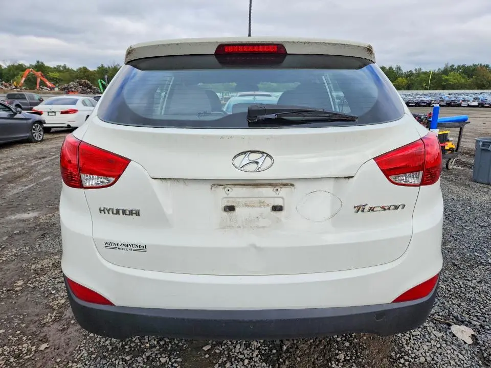 2011 HYUNDAI TUCSON GL  