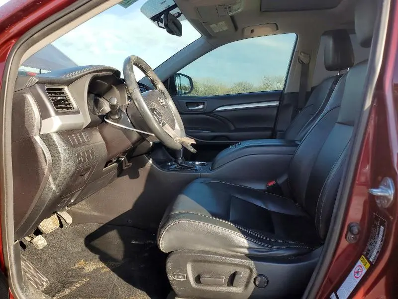 2016 TOYOTA HIGHLANDER XLE  