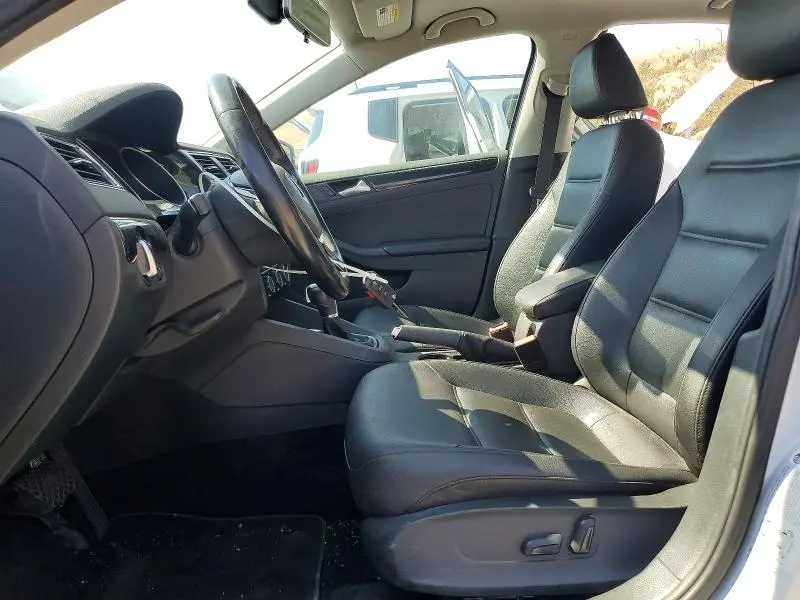 2017 VOLKSWAGEN JETTA SEL  