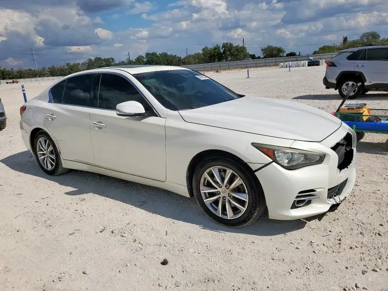 2016 INFINITI Q50 BASE  