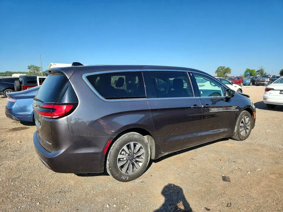 2023 CHRYSLER PACIFICA HYBRID TOURING L  