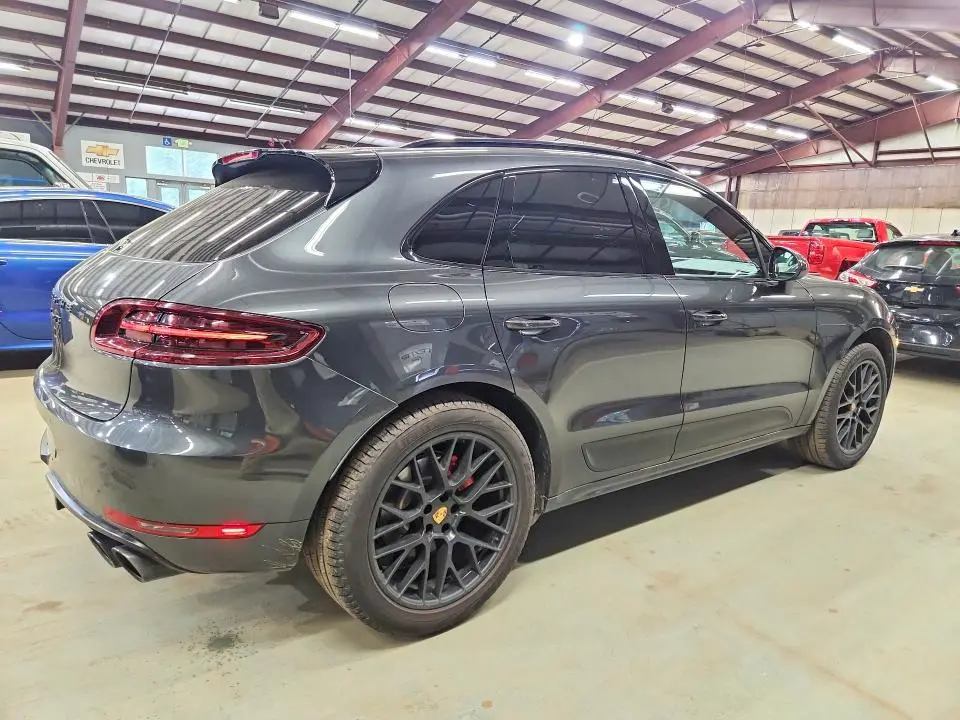2017 PORSCHE MACAN GTS  