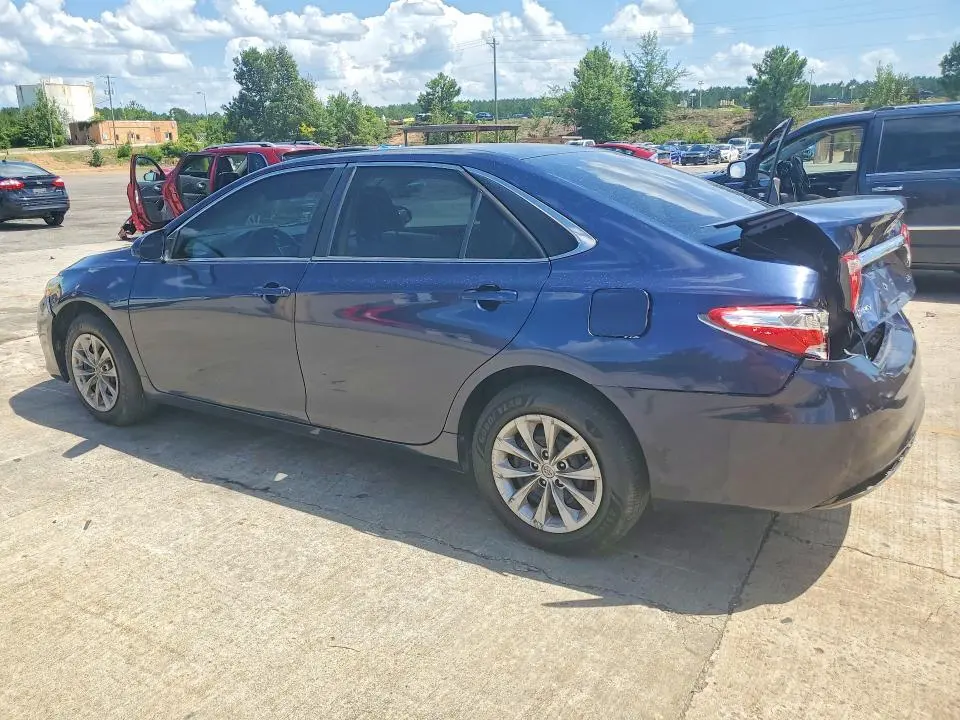 2015 TOYOTA CAMRY LE  