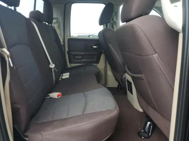 2016 RAM 1500 SLT  