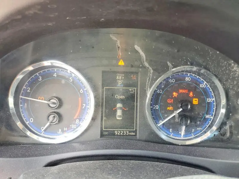 2018 TOYOTA COROLLA SE  