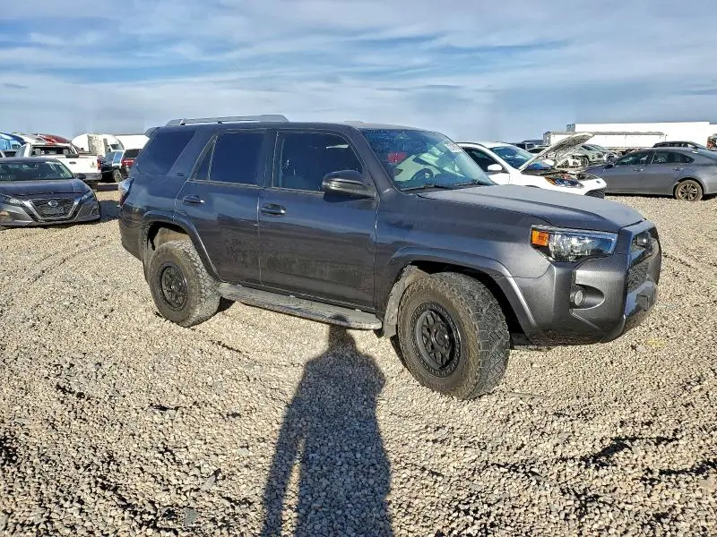 2014 TOYOTA 4RUNNER SR5  