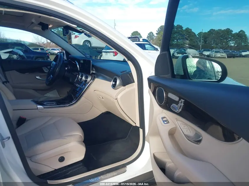 2021 MERCEDES-BENZ GLC 300 SUV