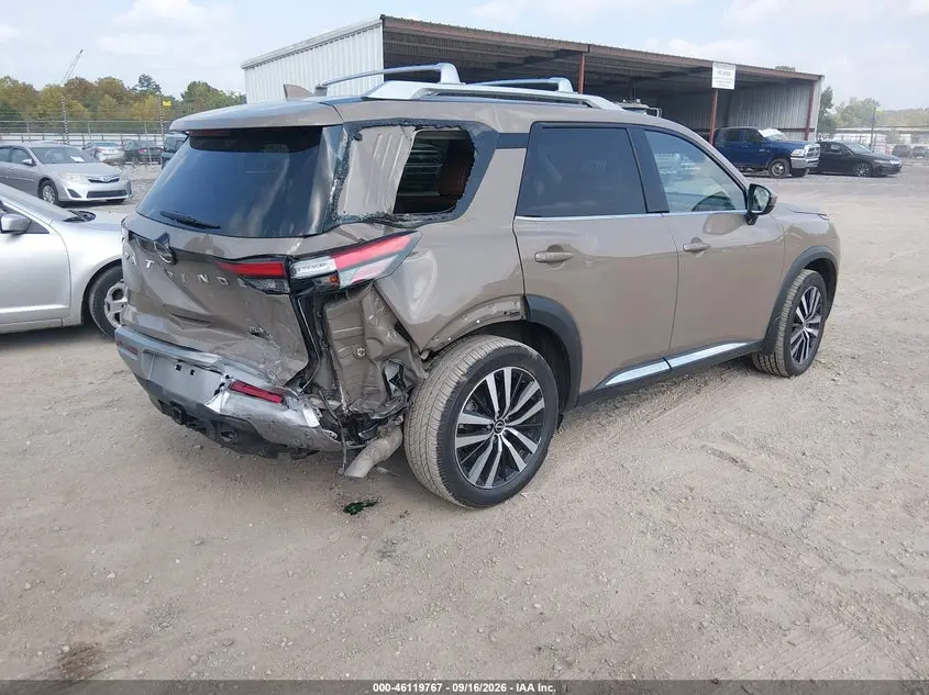2023 NISSAN PATHFINDER PLATINUM FWD