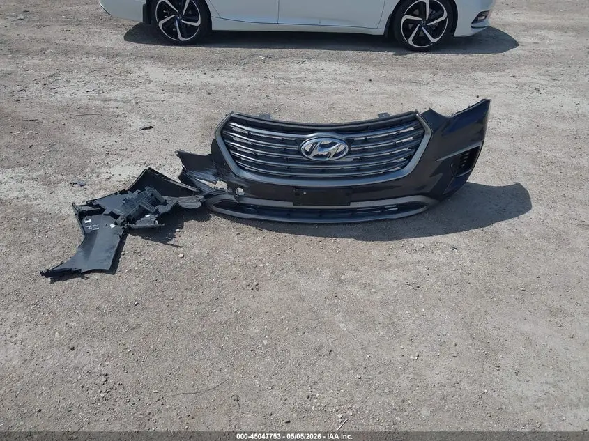 2018 HYUNDAI SANTA FE SE