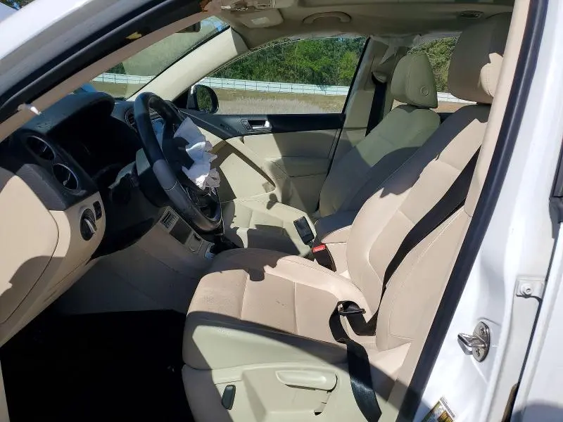 2015 VOLKSWAGEN TIGUAN S  