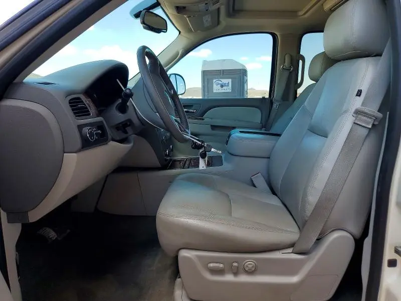 2013 CHEVROLET TAHOE C1500 LTZ  
