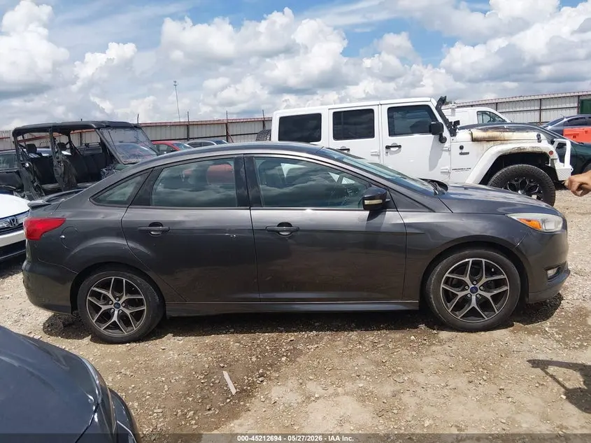 2015 FORD FOCUS SE