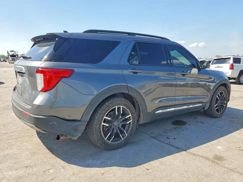 2021 FORD EXPLORER XLT  