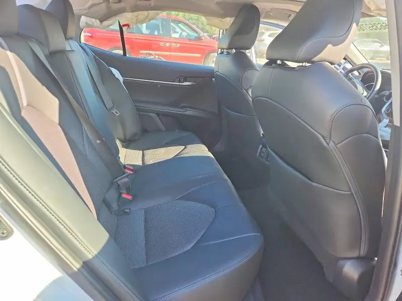 2023 TOYOTA CAMRY XLE  
