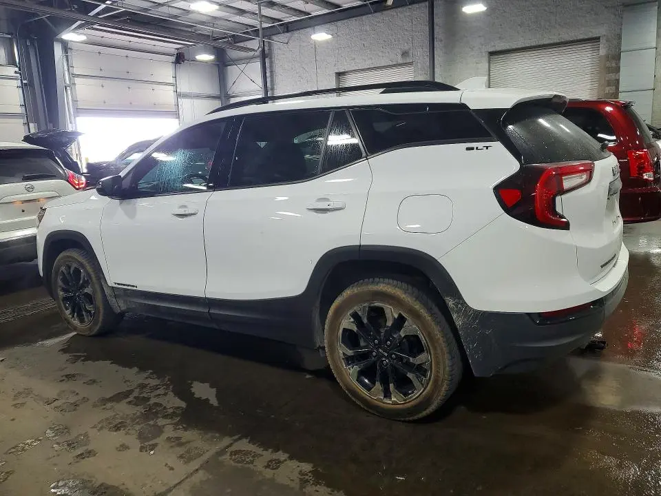 2022 GMC TERRAIN SLT  