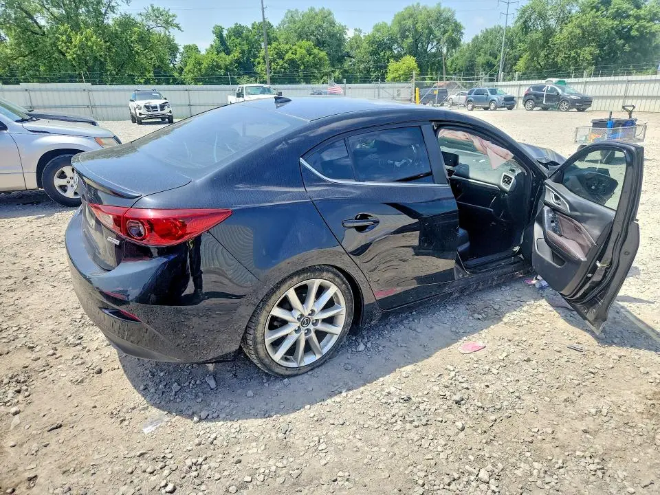 2017 MAZDA 3 TOURING  