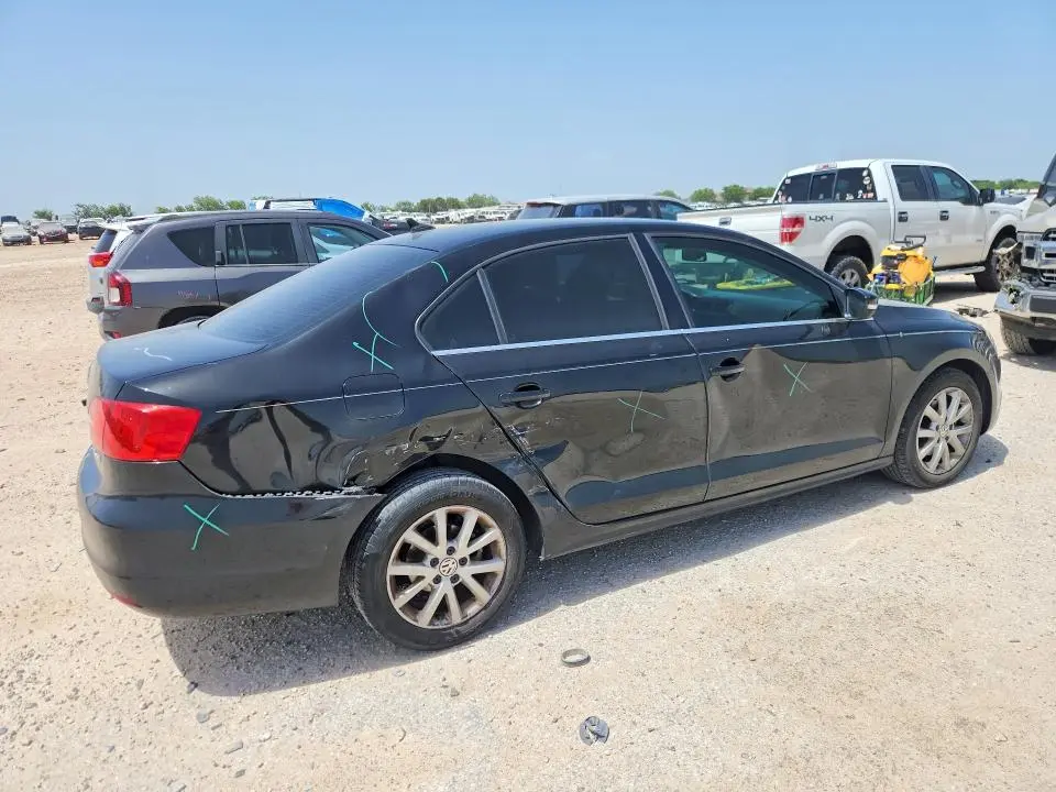 2013 VOLKSWAGEN JETTA SE  