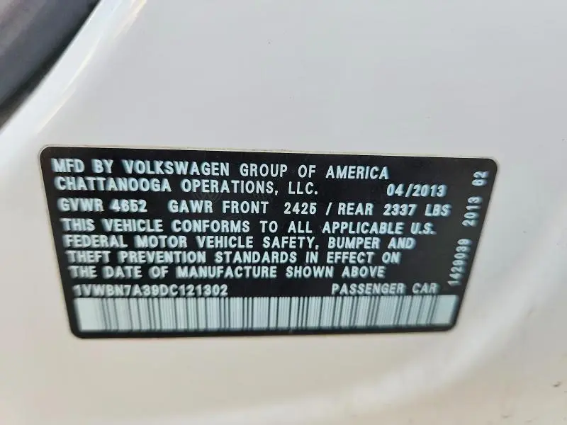 2013 VOLKSWAGEN PASSAT SE  