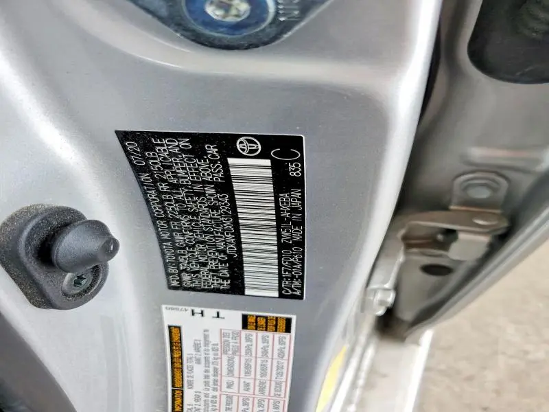 2021 TOYOTA PRIUS LE  