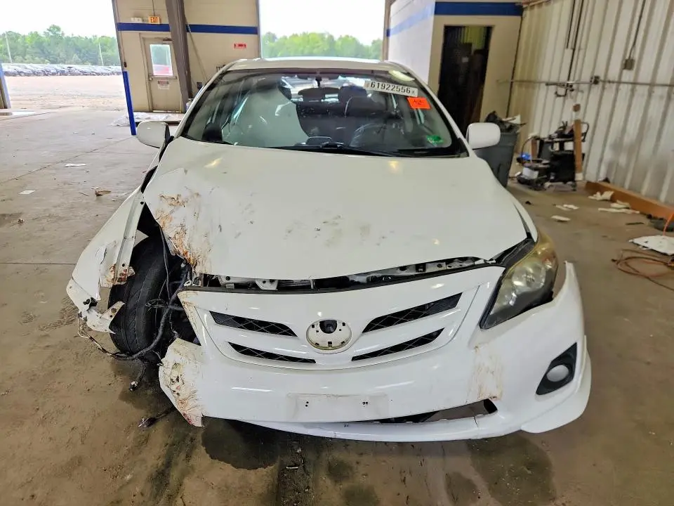 2013 TOYOTA COROLLA S  