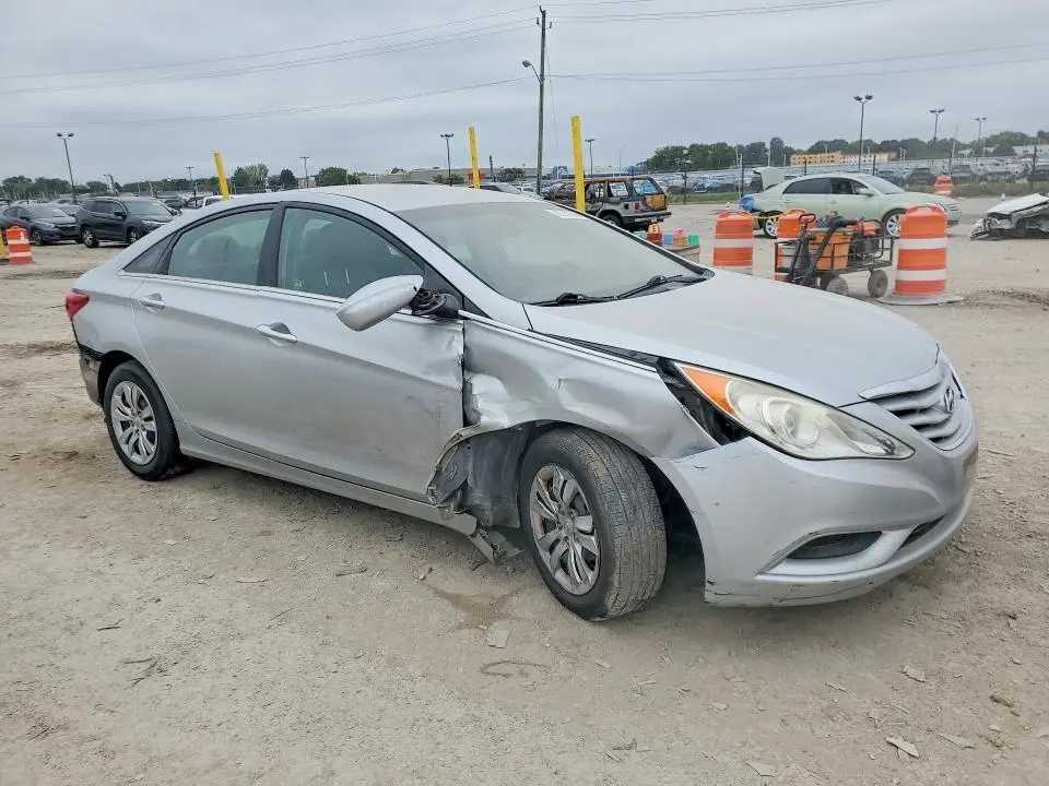 2012 HYUNDAI SONATA GLS  