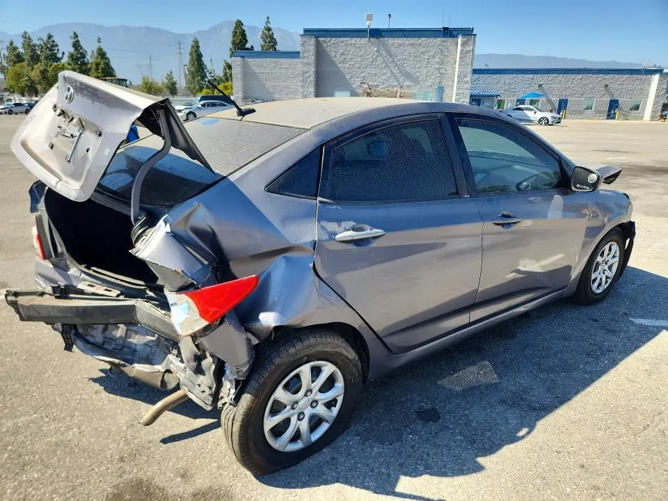 2013 HYUNDAI ACCENT GLS  