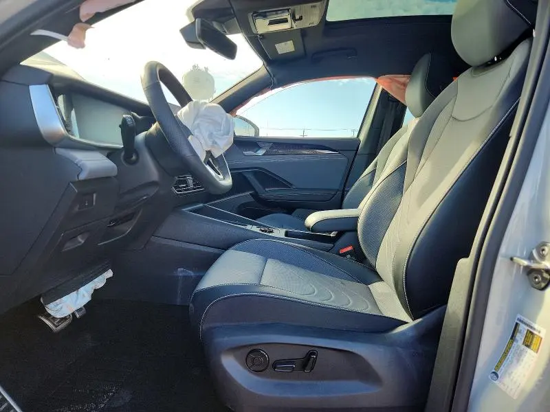 2025 VOLKSWAGEN TIGUAN SE R-LINE BLACK  