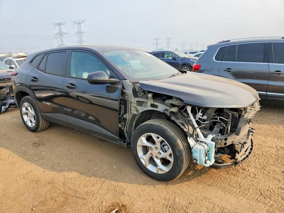 2024 CHEVROLET TRAX LS  