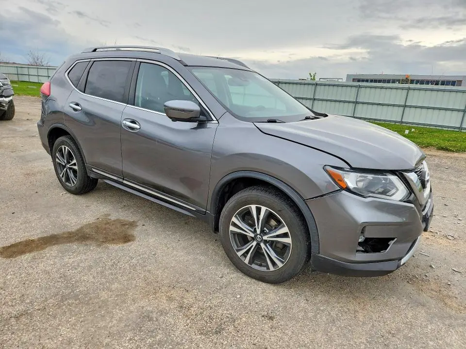 2017 NISSAN ROGUE SL  