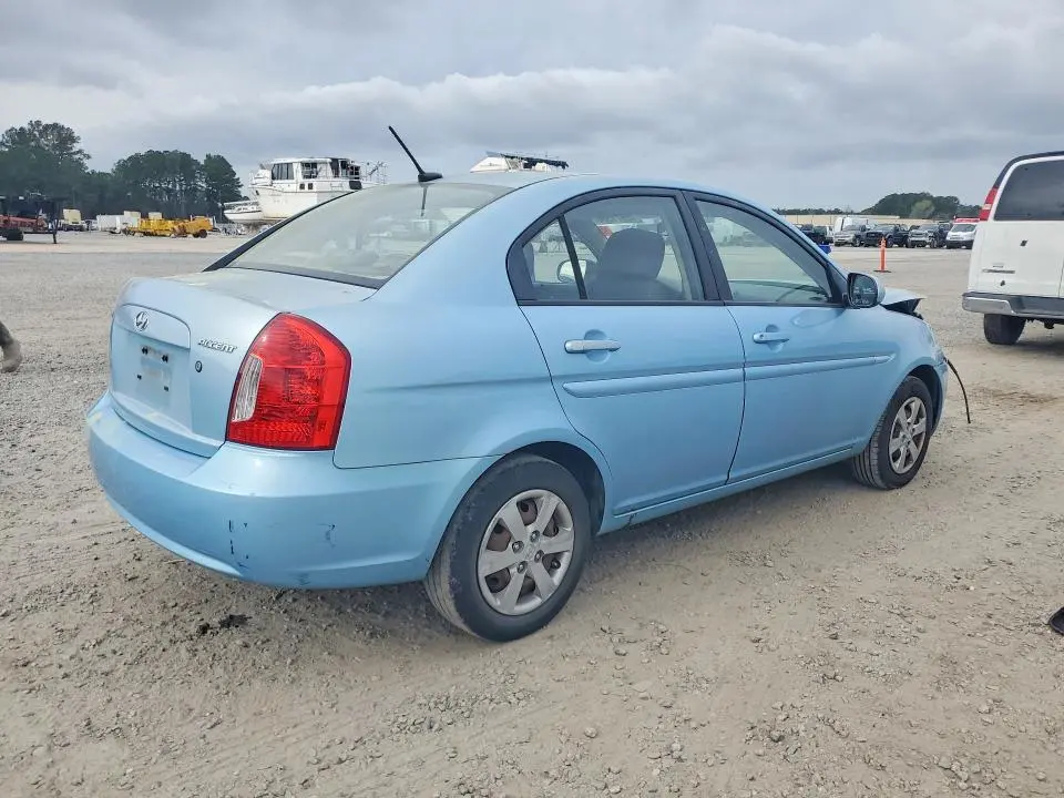 2010 HYUNDAI ACCENT GLS  