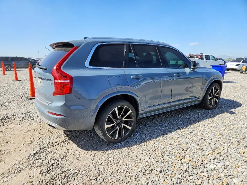 2020 VOLVO XC90 T6 MOMENTUM  