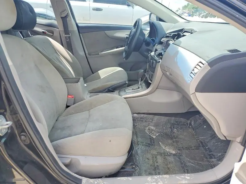 2012 TOYOTA COROLLA LE  