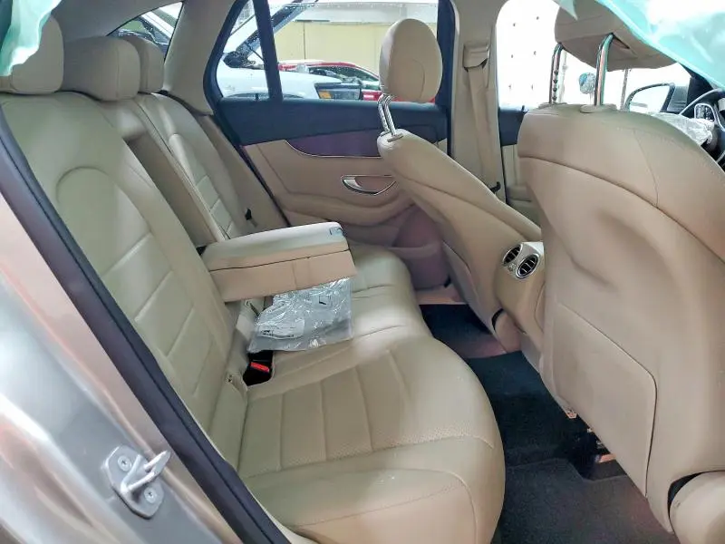 2021 MERCEDES-BENZ GLC 300 4MATIC  