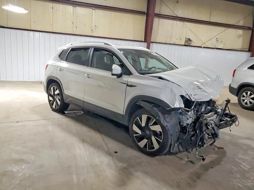 2024 VOLKSWAGEN TAOS SEL  