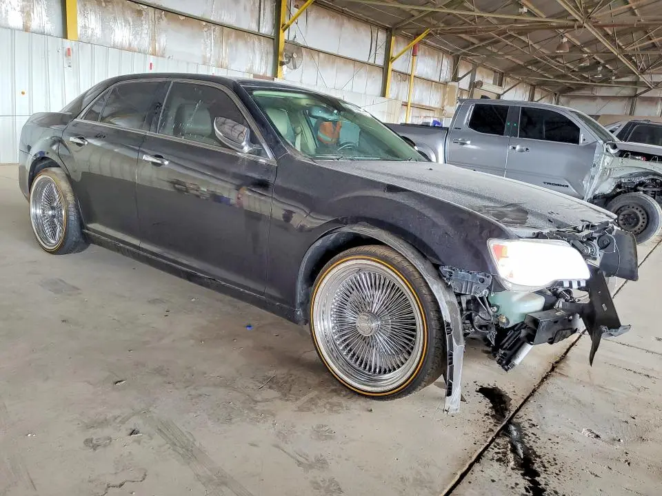 2011 CHRYSLER 300   
