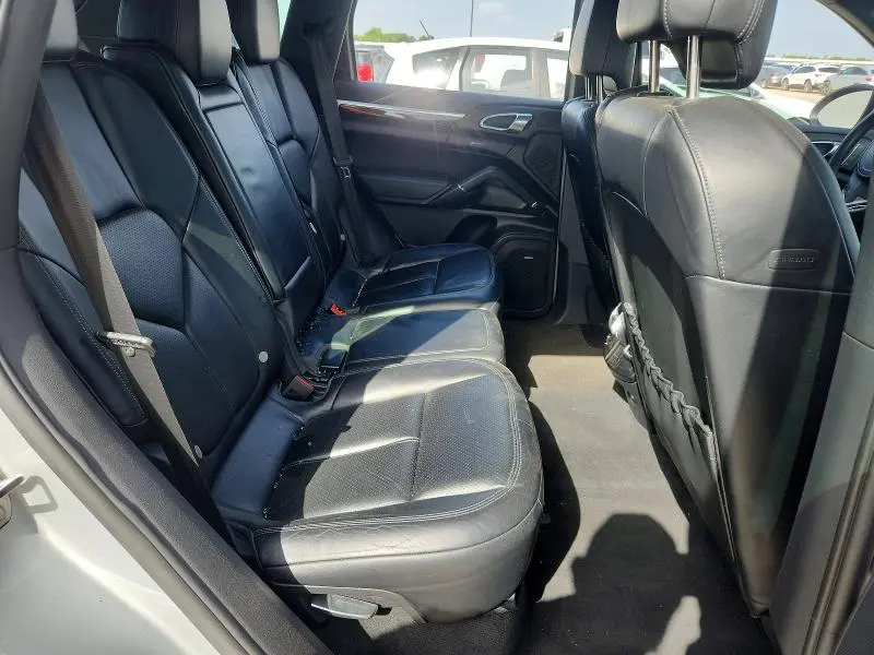 2012 PORSCHE CAYENNE   