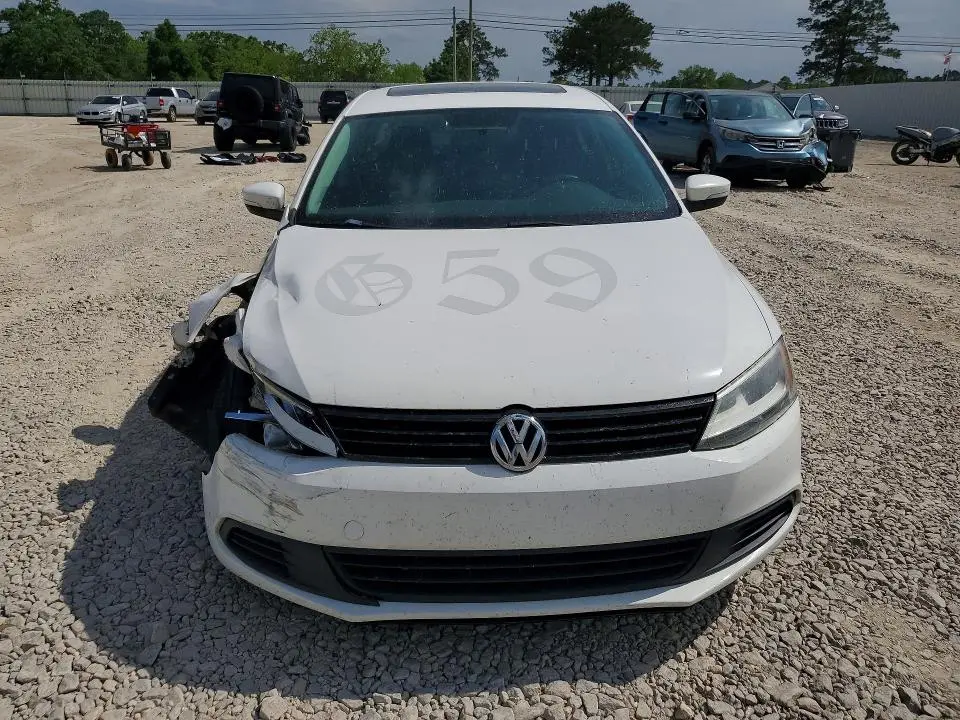 2012 VOLKSWAGEN JETTA SE  