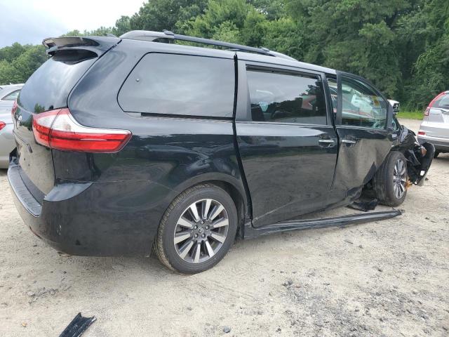 2018 TOYOTA SIENNA XLE