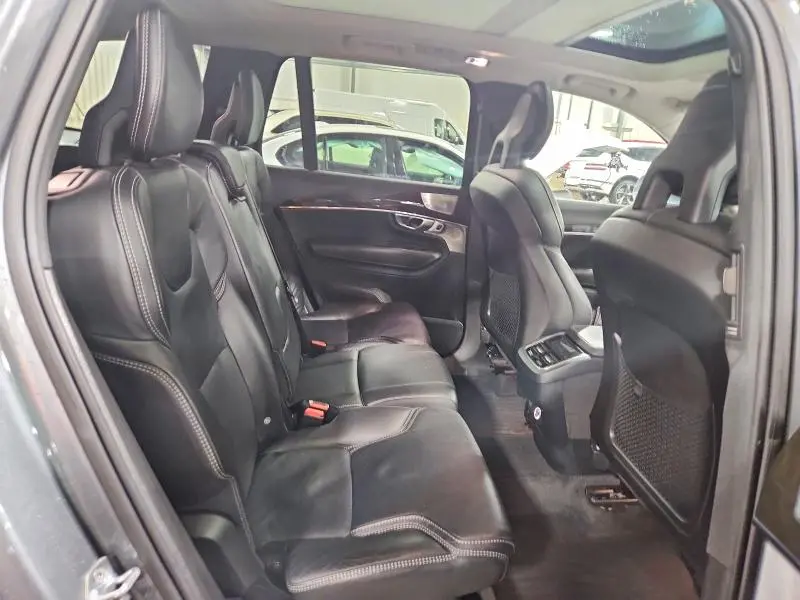 2018 VOLVO XC90 T6  