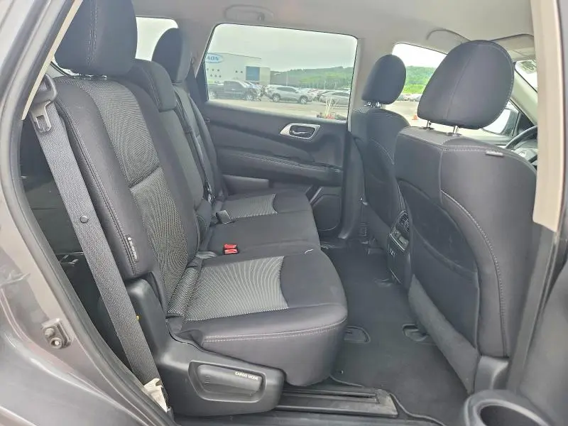 2019 NISSAN PATHFINDER SV  