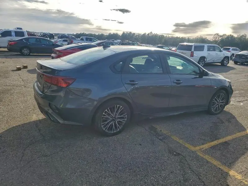 2023 KIA FORTE GT LINE  
