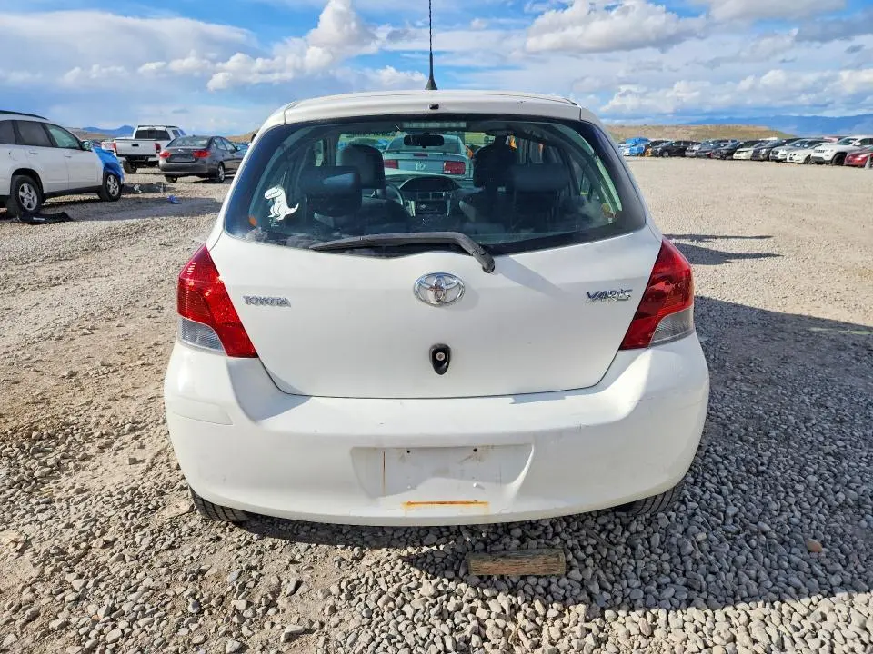 2010 TOYOTA YARIS BASE  