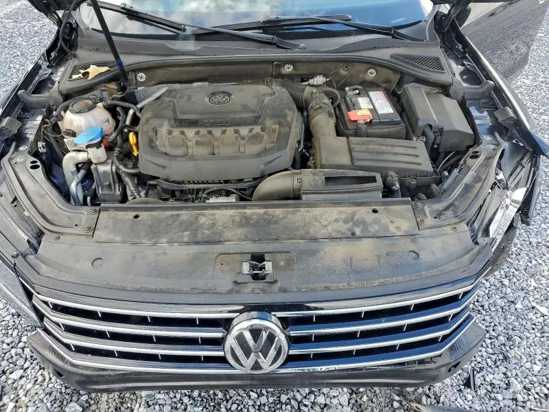 2019 VOLKSWAGEN PASSAT WOLFSBURG  