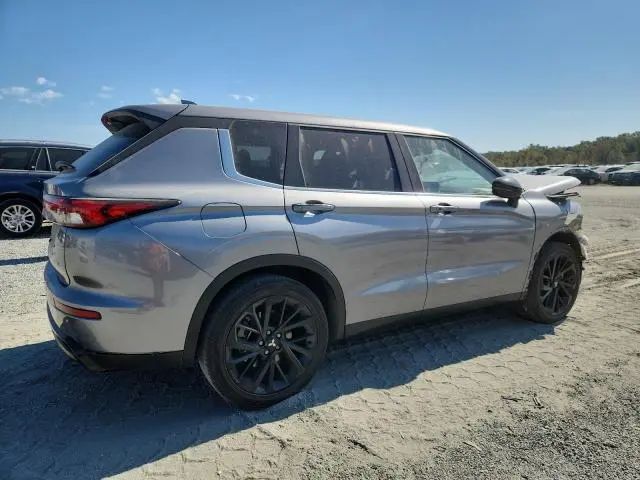 2024 MITSUBISHI OUTLANDER SE  